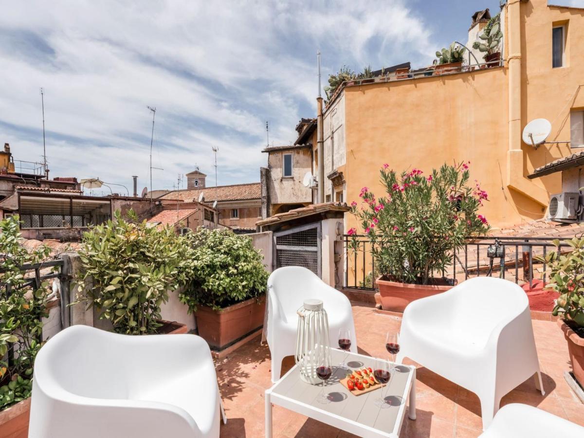 The Best Rent - Two-Bedroom Apartment With Terrace Near Trevi Fountain Rome Luaran gambar